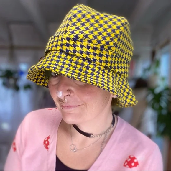 Vintage Preppy Trendy Yellow & Purple Houndstooth Print Reto Bucket Hat - Picture 1 of 11